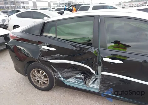 2016 Toyota Prius Two from USA, damaged, VIN JTDKBRFU4G3511091